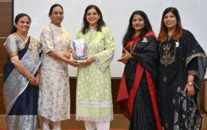 Laparoscopic Surgery of Uterus in Mumbai - Dr. Shweta Raje